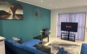 Kyoto House Central Derby I 2 Bedrooms, Spacious, Warm & New With Netflix